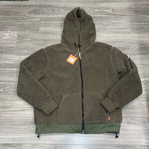 Poler stuff shaggmaster jacket. Size L. NWT.